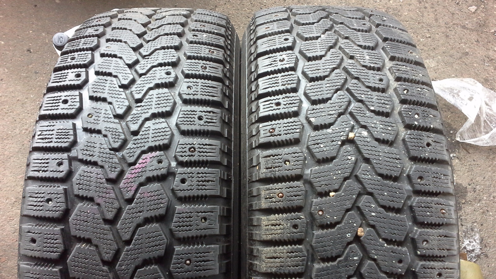 naastrehv Yokohama Ice Guard Stud F700S