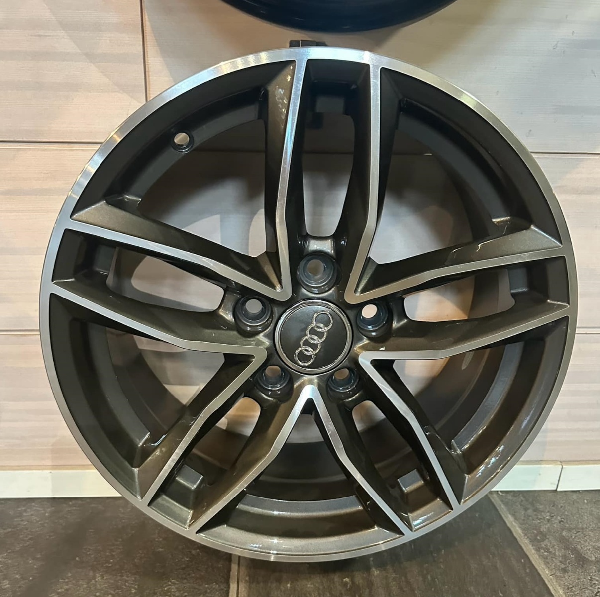 valuveljed Replica Audi